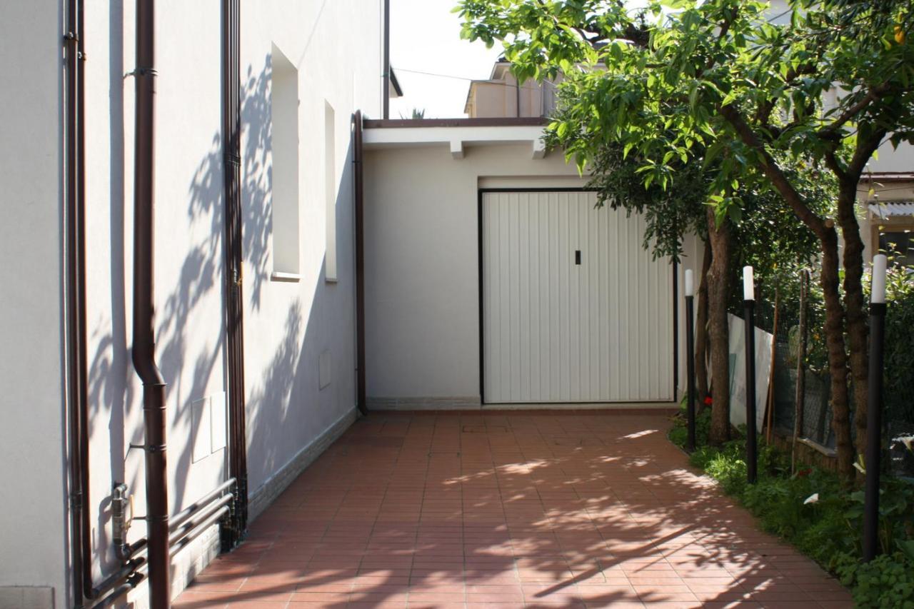 Casa Vacanze Aurora Centro ริมินี ภายนอก รูปภาพ