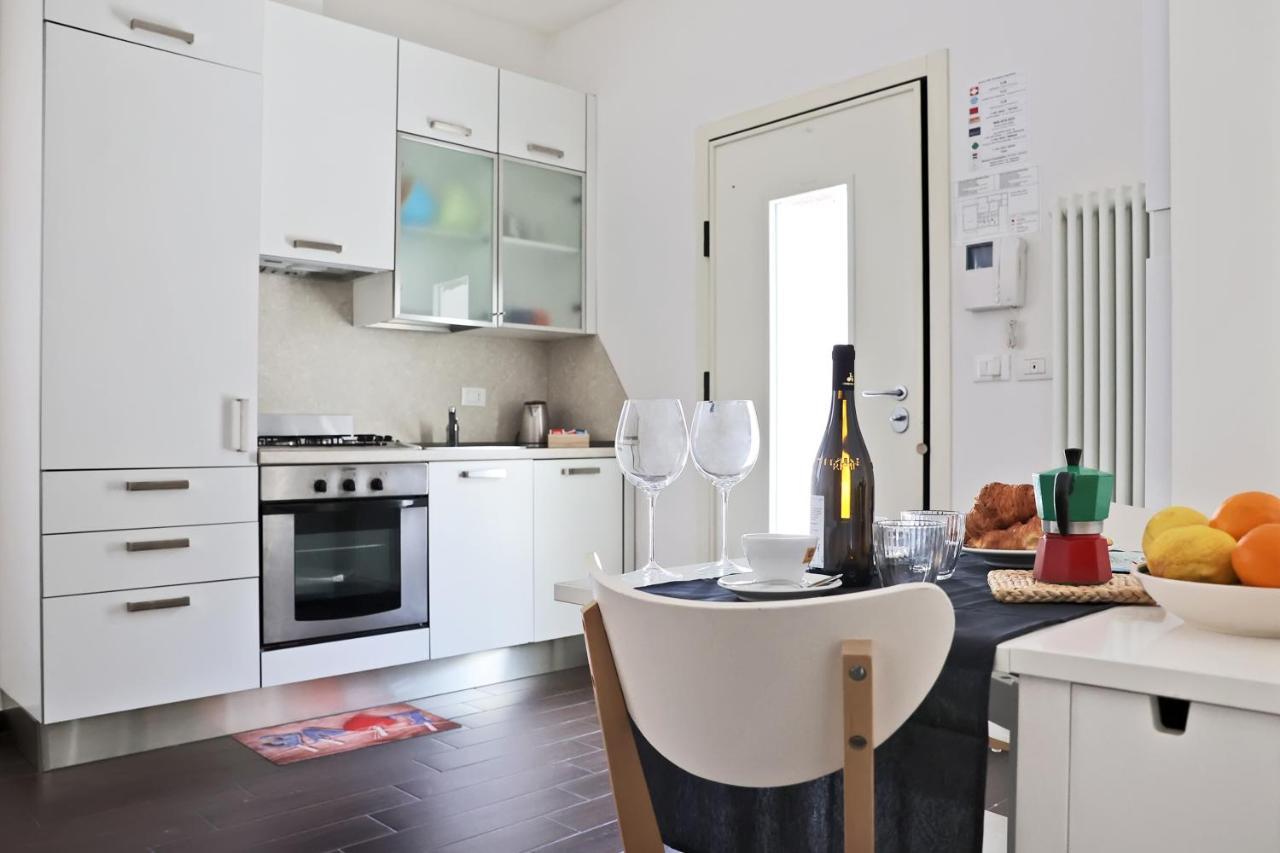 Casa Vacanze Aurora Centro ริมินี ภายนอก รูปภาพ