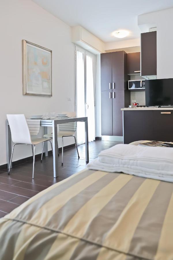 Casa Vacanze Aurora Centro ริมินี ภายนอก รูปภาพ
