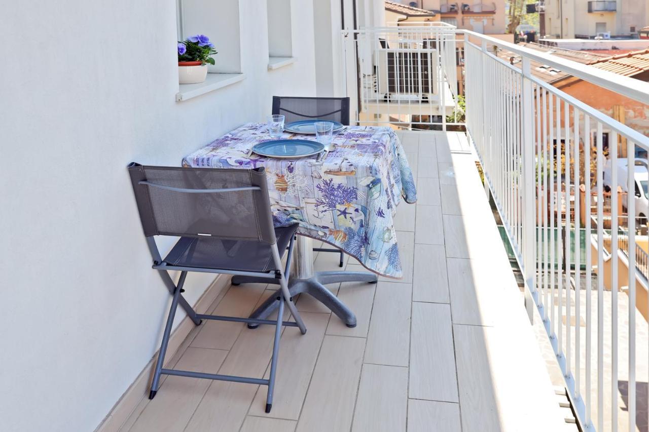 Casa Vacanze Aurora Centro ริมินี ภายนอก รูปภาพ