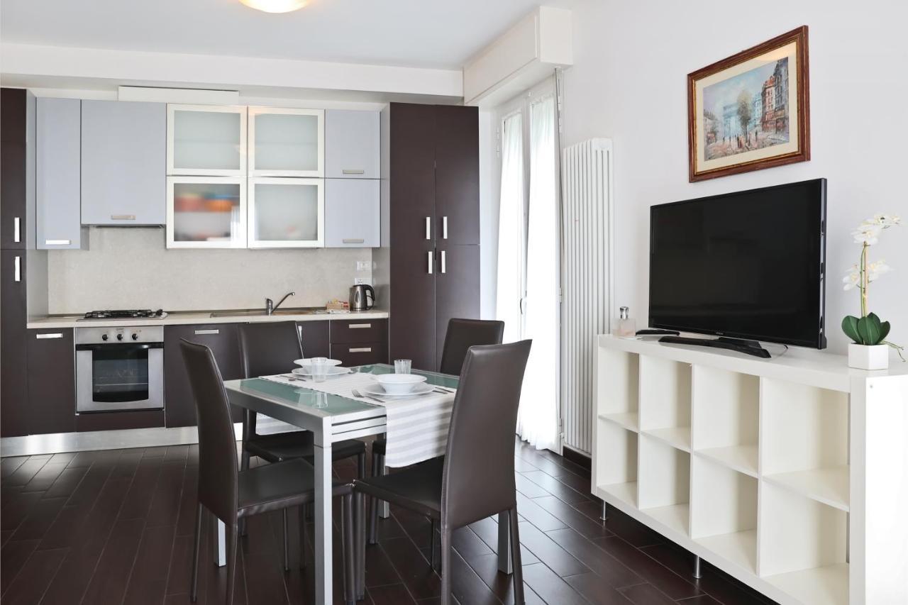 Casa Vacanze Aurora Centro ริมินี ภายนอก รูปภาพ
